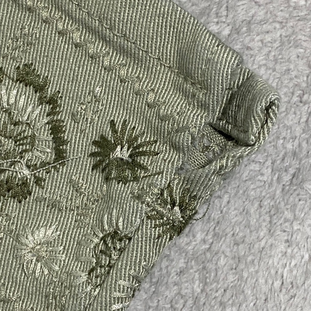 Gloria Vanderbilt Amanda Capri Women 6P Green Embroidered Hem‎ High Rise Pants - Picture 14 of 16